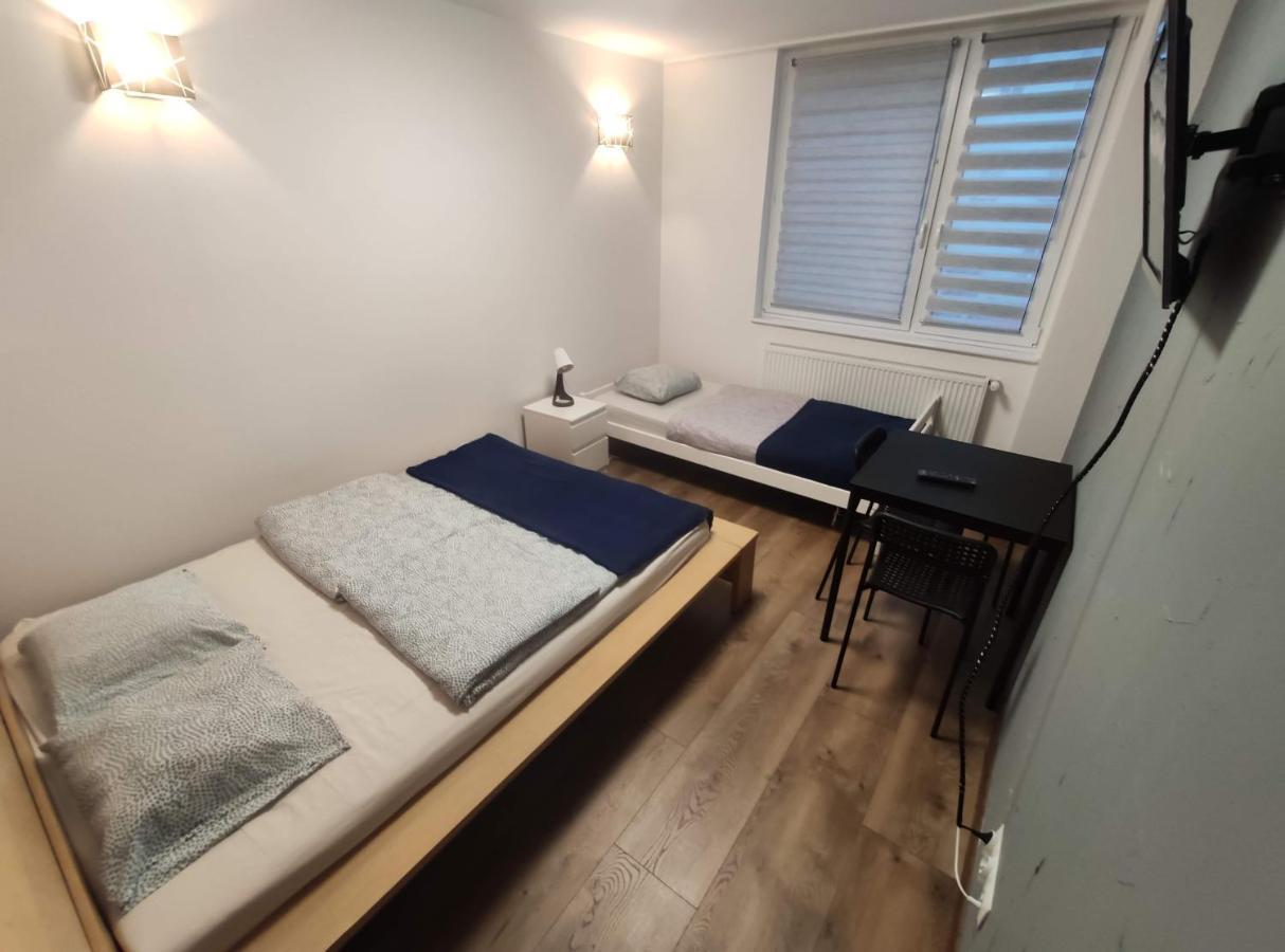 Night Point Apartment Raciborz Luaran gambar